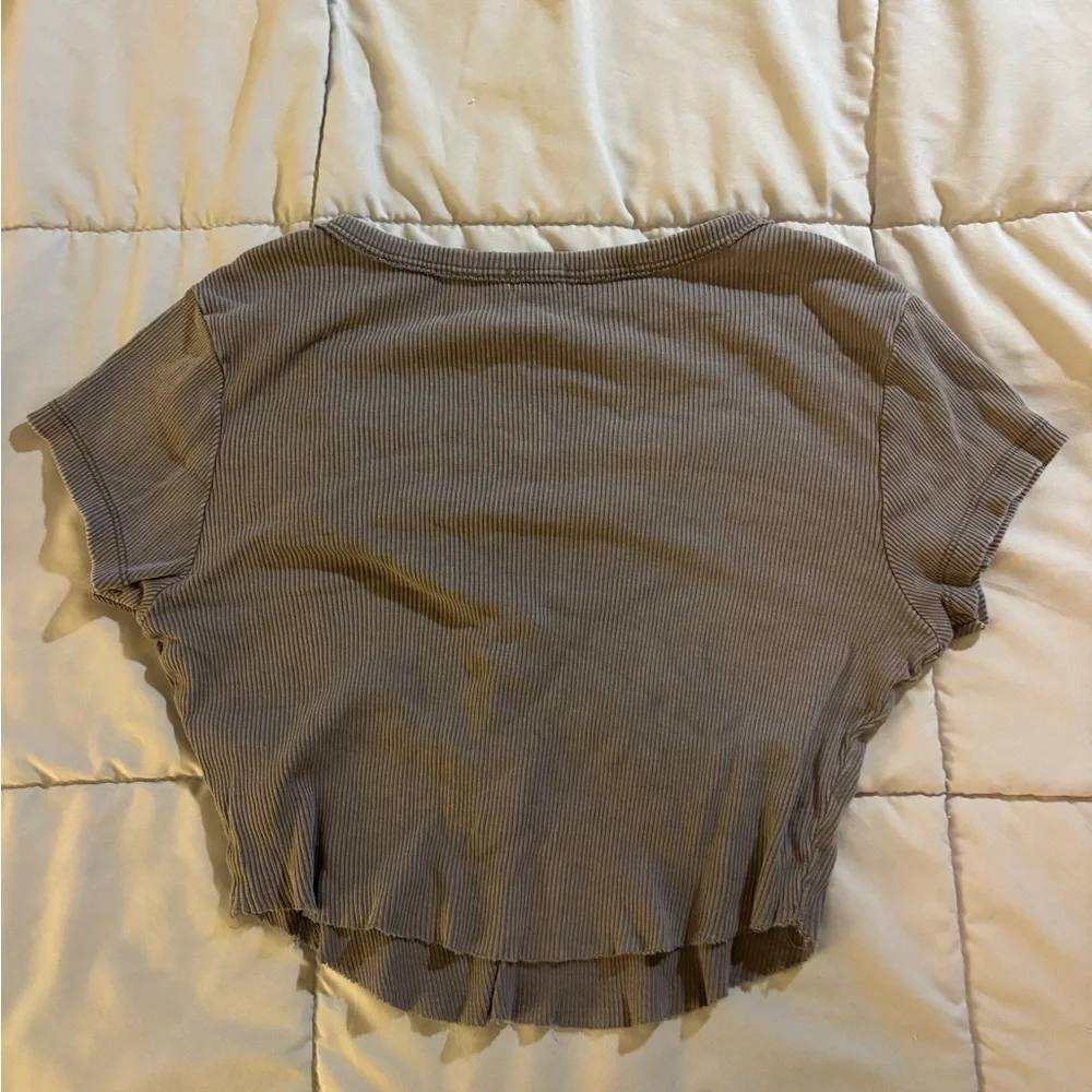 Garage Gray Ribbed Button-Up Crop Top - Picture 2 of 3